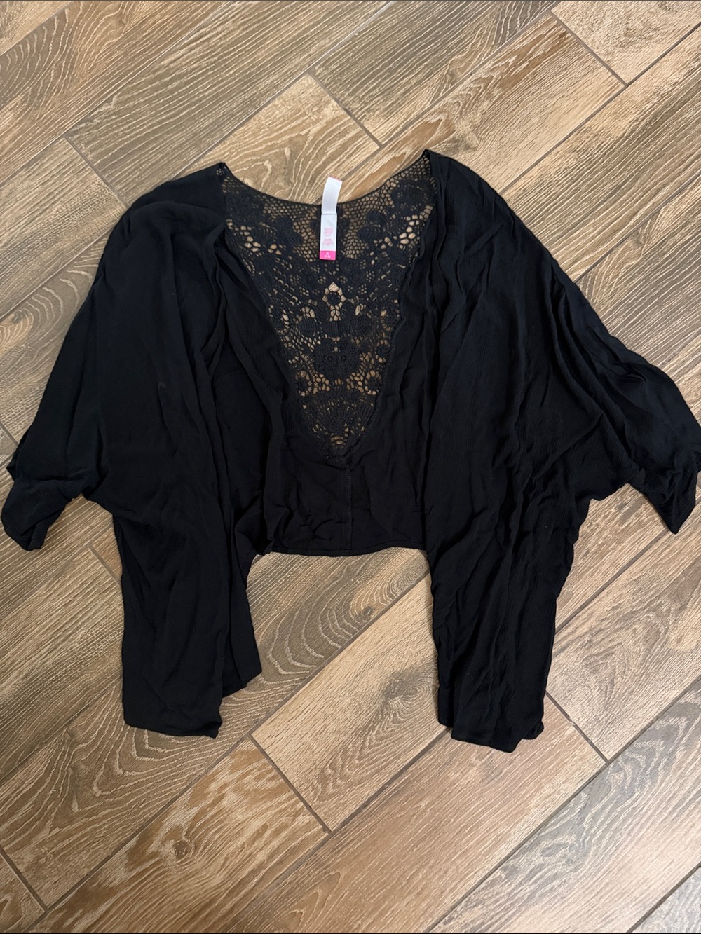 No Boundaries Black Lace-Back Cropped Cardigan - Medium
